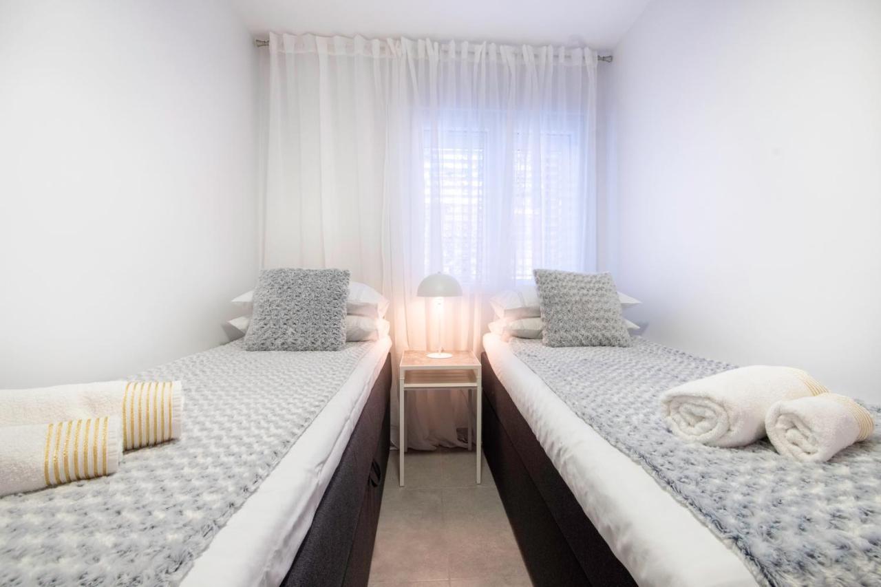 The Grande - Huge Terrace - Amazing Sea Views - Tastefully Furnished - Access To Rooftop Terrace And Gym - Hillside Apartments Rogoznica Rogoznica  Exterior foto
